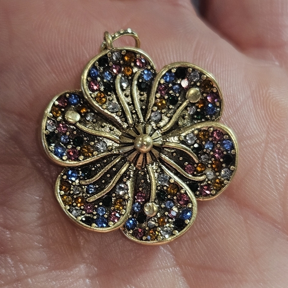 Gucci Multicolor Floral Replacement Pull/Pendant - Picture 3 of 5